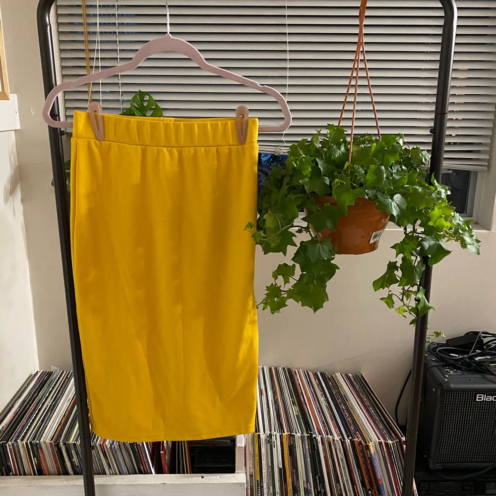Mustard Yellow Pencil Skirt w Slit
